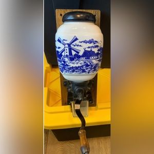 Vintage wall mounted Coffee grinder. Blue delft Dutch. Great for display!